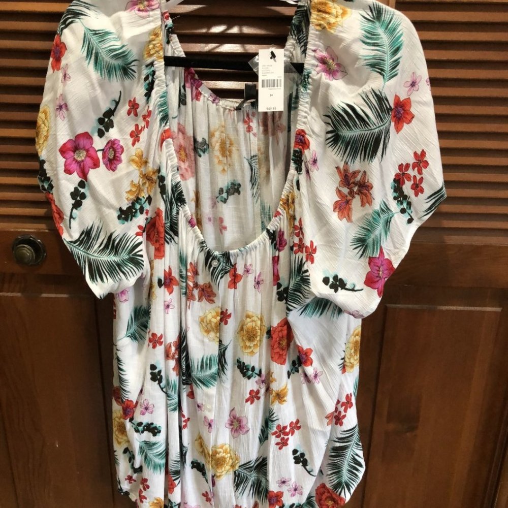 Lane Bryant 24 Shrilled Top Short Sleeve Top NWT